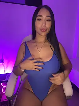 Snapshot of nyna_1 chatting on June 5, 2026, 12:26 am nyna 1 online show from June 5, 2026, 12:26 am