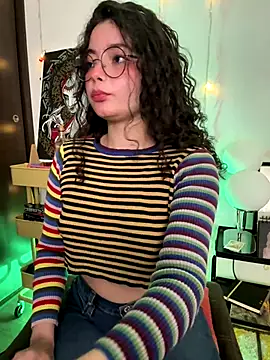 Antoniart  online show from October 6, 2025, 2:02 am