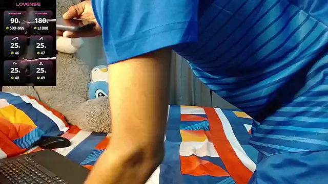 harrytwink18 online show from April 20, 2026, 8:54 pm