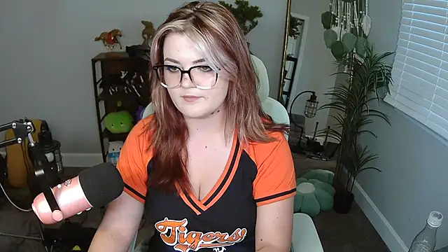 rodeobrii online show from March 16, 2026, 10:56 pm