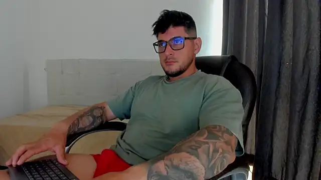 Teilor Creed online show from April 11, 2026, 7:50 pm