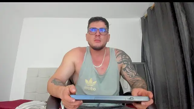 Teilor Creed online show from November 13, 2025, 8:13 pm