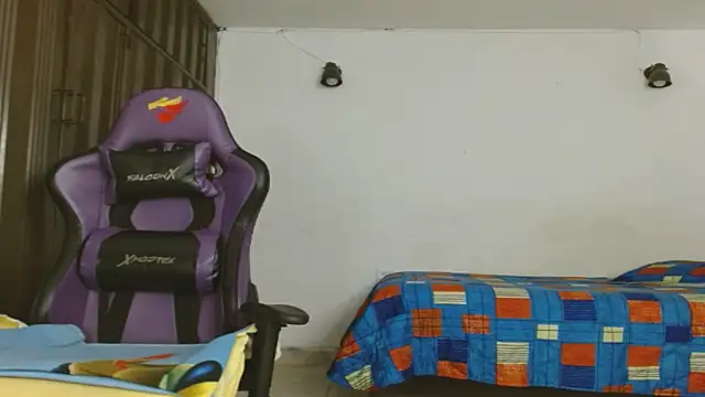 engielphoenis14 online show from October 6, 2025, 12:56 am