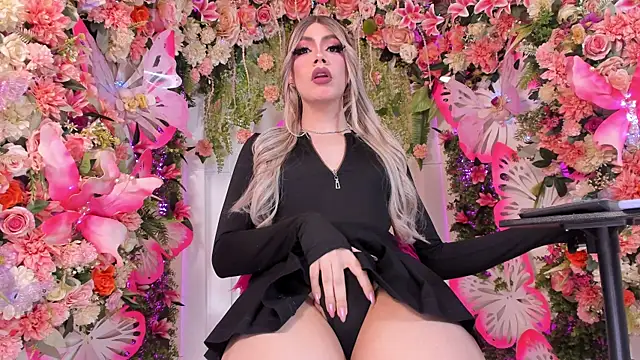 Laurenn evans online show from December 5, 2025, 9:12 pm