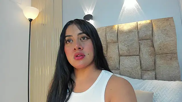 Snapshot of amatista__smith chatting on October 21, 2025, 8:30 pm amatista smith online show from October 21, 2025, 8:30 pm