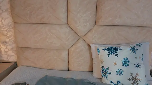 amatista  smith online show from December 17, 2025, 9:20 pm