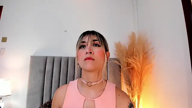 LucyJhonnsonn online show from March 11, 2025, 3:25 am
