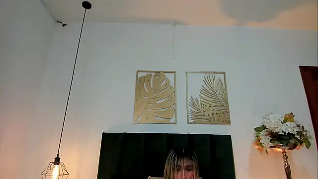 LucyJhonnsonn online show from March 19, 2025, 12:48 am
