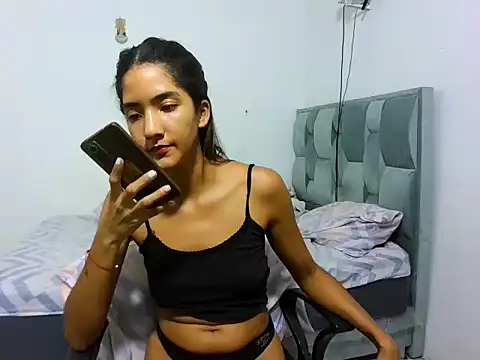 Snapshot of singlemom4 chatting on October 7, 2025, 7:26 pm singlemom4 online show from October 7, 2025, 7:26 pm