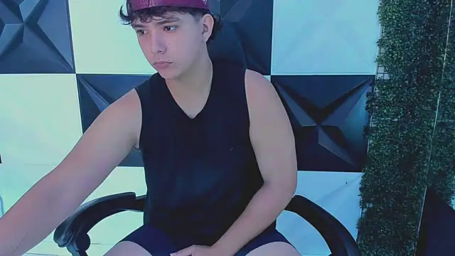 Snapshot of Dani_cumboy chatting on September 28, 2025, 2:24 pm Dani cumboy online show from September 28, 2025, 2:24 pm