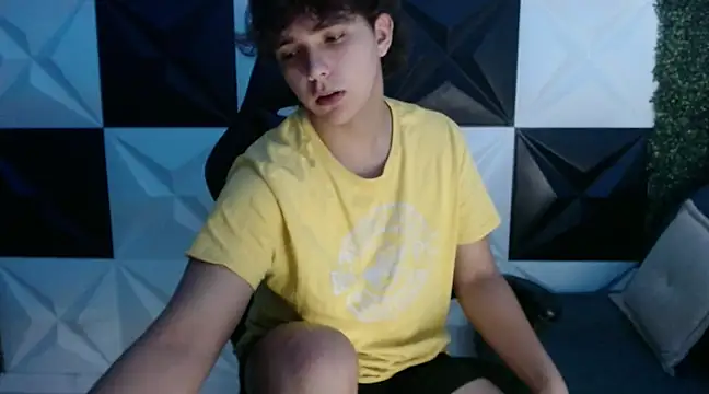 Dani cumboy online show from January 24, 2025, 6:14 am