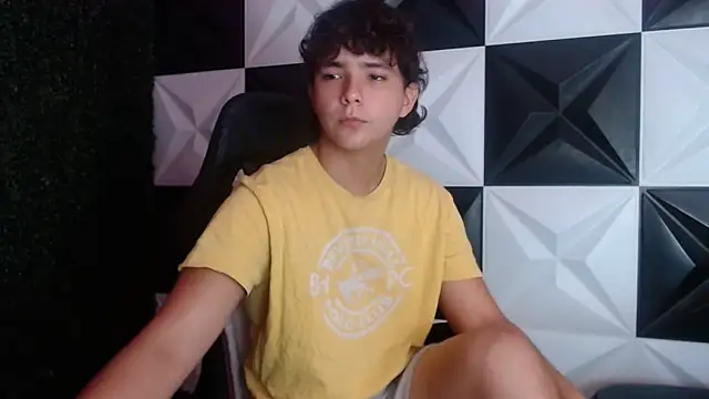 Dani cumboy online show from January 5, 2025, 1:35 am