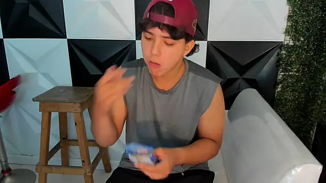 Snapshot of Dani_cumboy chatting on November 8, 2025, 1:25 pm Dani cumboy online show from November 8, 2025, 1:25 pm