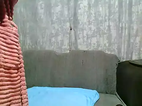 VANESAAMBER23 online show from April 16, 2026, 7:58 pm