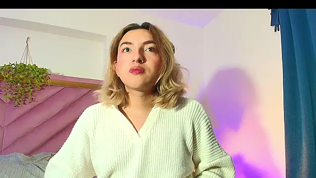 Snapshot of TomLondon_ chatting on October 25, 2025, 1:12 pm TomLondon  online show from October 25, 2025, 1:12 pm