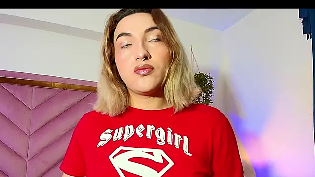 Snapshot of TomLondon_ chatting on September 28, 2025, 12:01 pm TomLondon  online show from September 28, 2025, 12:01 pm