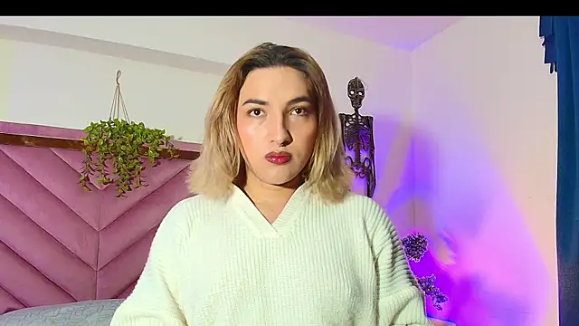 Snapshot of TomLondon_ chatting on October 9, 2025, 12:06 pm TomLondon  online show from October 9, 2025, 12:06 pm