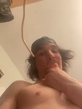 Snapshot of Lilsmokeshow017 chatting on February 17, 2025, 11:43 pm Lilsmokeshow017 online show from February 17, 2025, 11:43 pm