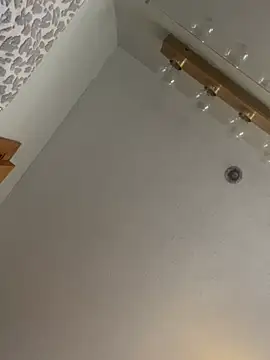 Snapshot of Lilsmokeshow017 chatting on February 20, 2025, 6:35 pm Lilsmokeshow017 online show from February 20, 2025, 6:35 pm