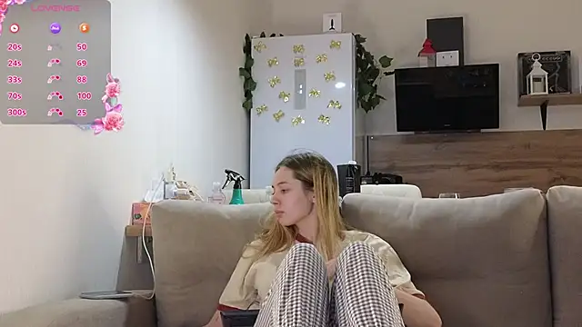 Snapshot of Girl_alone_home chatting on February 19, 2025, 3:27 pm Girl alone home online show from February 19, 2025, 3:27 pm