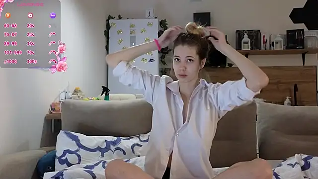 Snapshot of Girl_alone_home chatting on March 15, 2025, 3:06 pm Girl alone home online show from March 15, 2025, 3:06 pm