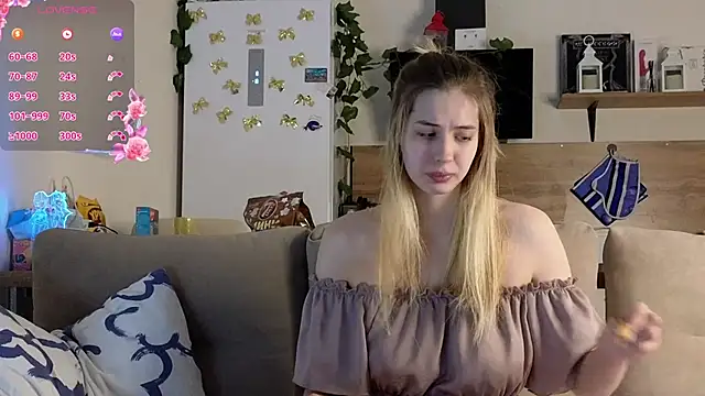Snapshot of Girl_alone_home chatting on February 27, 2025, 3:15 pm Girl alone home online show from February 27, 2025, 3:15 pm