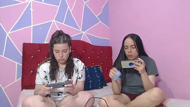 Lola barbara online show from March 19, 2026, 9:04 pm