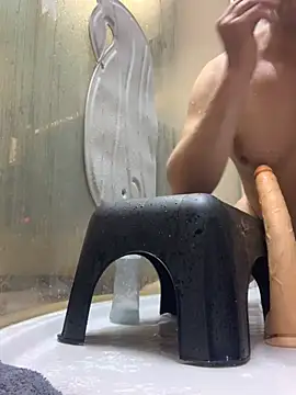 Bigtoyaddict online show from December 20, 2025, 5:21 am