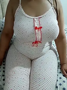 Snapshot of Saakoora chatting on September 17, 2025, 10:23 pm Saakoora online show from September 17, 2025, 10:23 pm