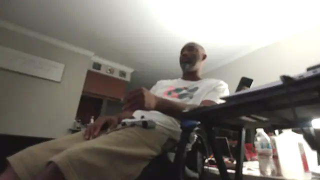 Snapshot of choco-sexo@xh chatting on October 24, 2025, 8:46 am choco-sexoxh online show from October 24, 2025, 8:46 am