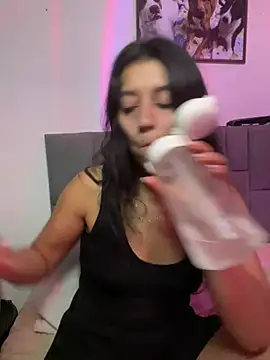 BrittanyDiaz online show from March 3, 2026, 9:22 pm