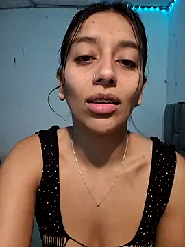 BrittanyDiaz online show from February 13, 2025, 5:44 pm