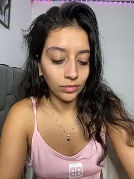 Snapshot of BrittanyDiaz chatting on October 6, 2025, 10:32 pm BrittanyDiaz online show from October 6, 2025, 10:32 pm