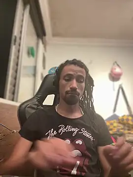 Snapshot of hotcamboy420 chatting on January 29, 2025, 4:15 am hotcamboy420 online show from January 29, 2025, 4:15 am