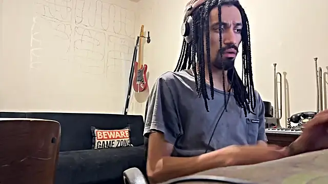 Snapshot of hotcamboy420 chatting on October 23, 2025, 4:33 am hotcamboy420 online show from October 23, 2025, 4:33 am