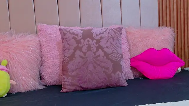 Snapshot of cristal_subin69 chatting on October 31, 2025, 12:35 pm cristal subin69 online show from October 31, 2025, 12:35 pm