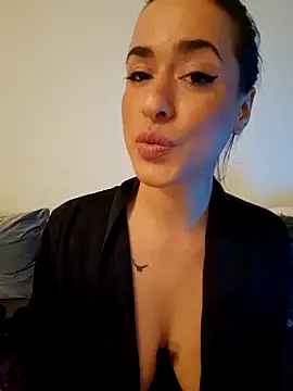 LydiaMaus96 online show from December 21, 2025, 2:46 am