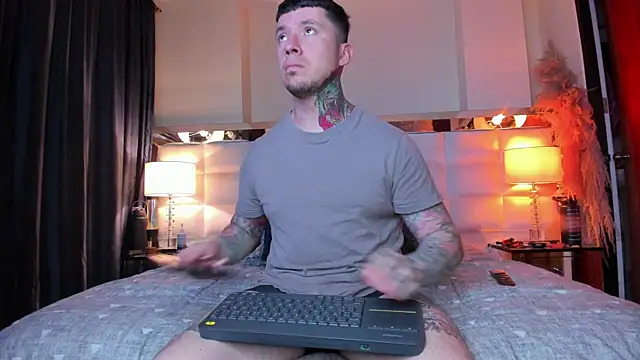 Adam tatto online show from September 19, 2025, 3:54 am