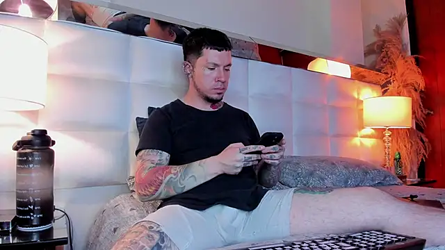 Adam tatto online show from October 29, 2025, 1:59 am