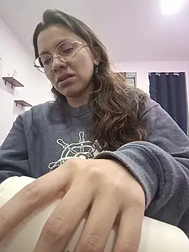 Snapshot of karlamorris_ chatting on October 22, 2025, 1:32 pm karlamorris online show from October 22, 2025, 1:32 pm