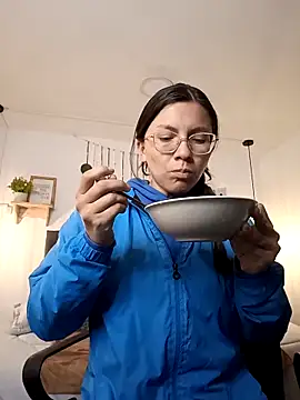 Snapshot of karlamorris_ chatting on October 11, 2025, 1:56 pm karlamorris online show from October 11, 2025, 1:56 pm