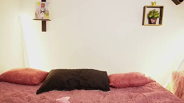 Sophy SmileSweet online show from October 20, 2025, 9:54 am