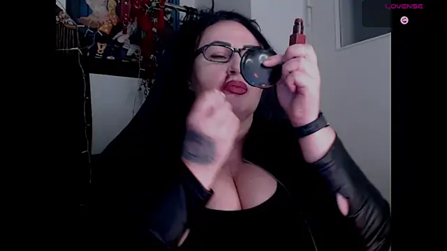 NannaGlossa online show from November 23, 2025, 11:20 am