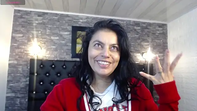 Snapshot of Lust_Mom41 chatting on December 4, 2024, 10:40 am Lust Mom41 online show from December 4, 2024, 10:40 am