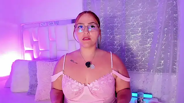 LeahxBarker online show from February 17, 2026, 1:58 am