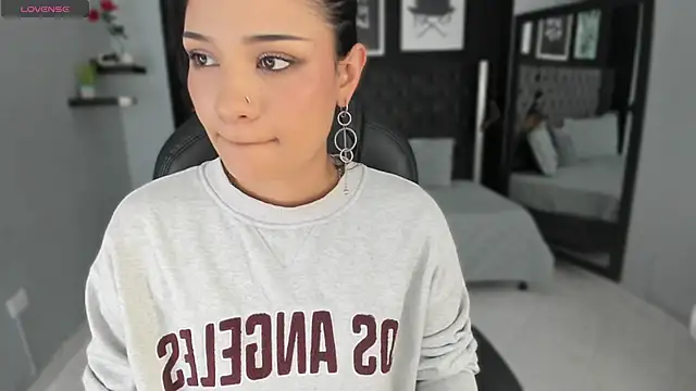 Snapshot of renee_shelby_ chatting on January 15, 2026, 7:50 pm renee shelby online show from January 15, 2026, 7:50 pm