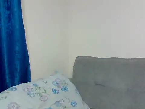 Snapshot of _crystal_princesss chatting on October 1, 2025, 11:41 pm  crystal princesss online show from October 1, 2025, 11:41 pm