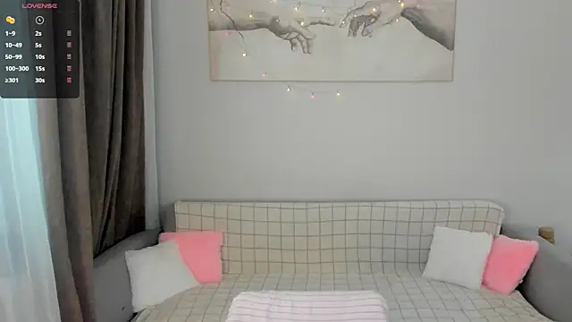 crystal lilith online show from February 22, 2026, 2:08 pm