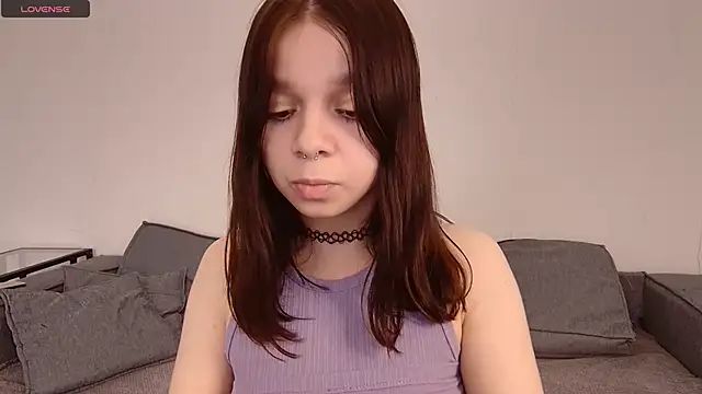 Snapshot of crystal_lilith chatting on October 3, 2025, 7:04 pm crystal lilith online show from October 3, 2025, 7:04 pm