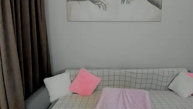 crystal lilith online show from February 27, 2026, 8:52 pm